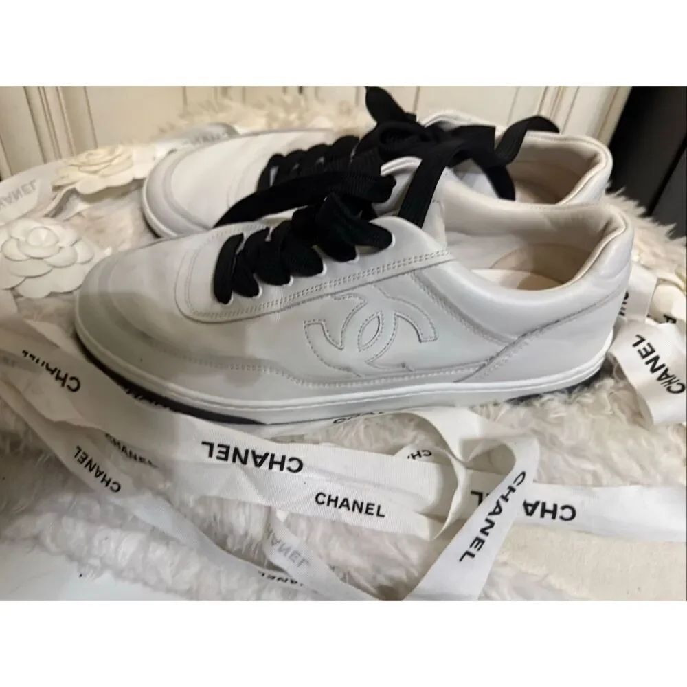 Chanel Women's Lace-Up Calfskin Low Top Sneaker Flats Shoes White 40 verified
